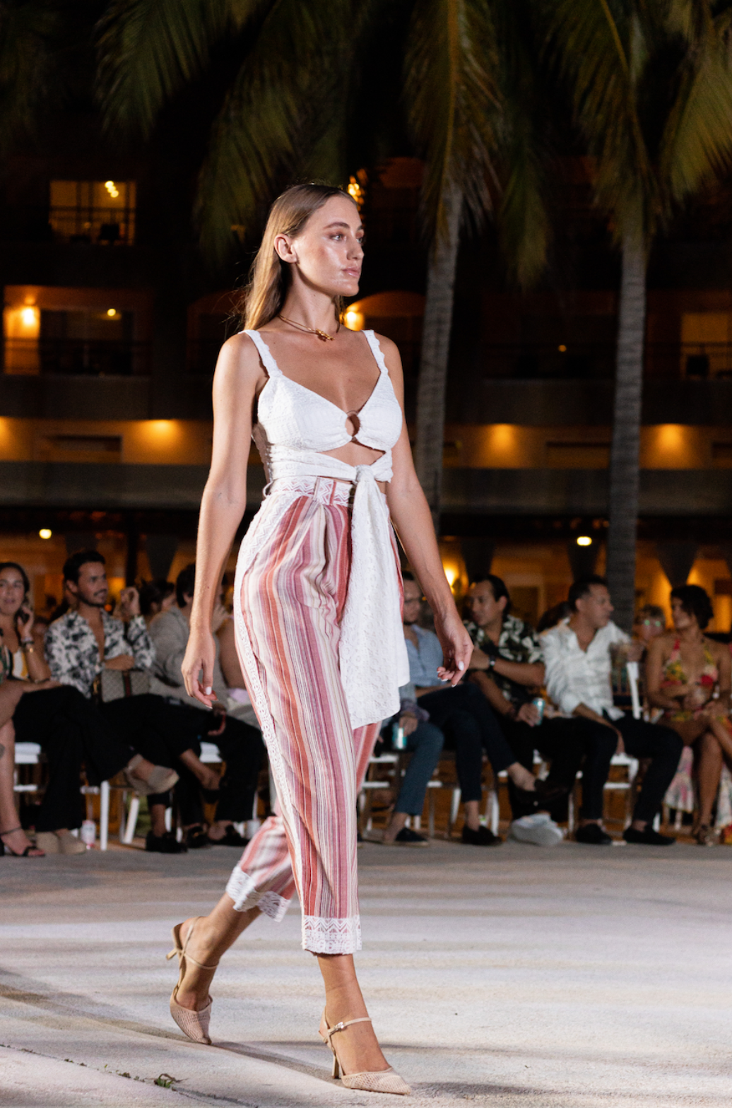 PIRA CAPRI PANTS - Vero Diaz
