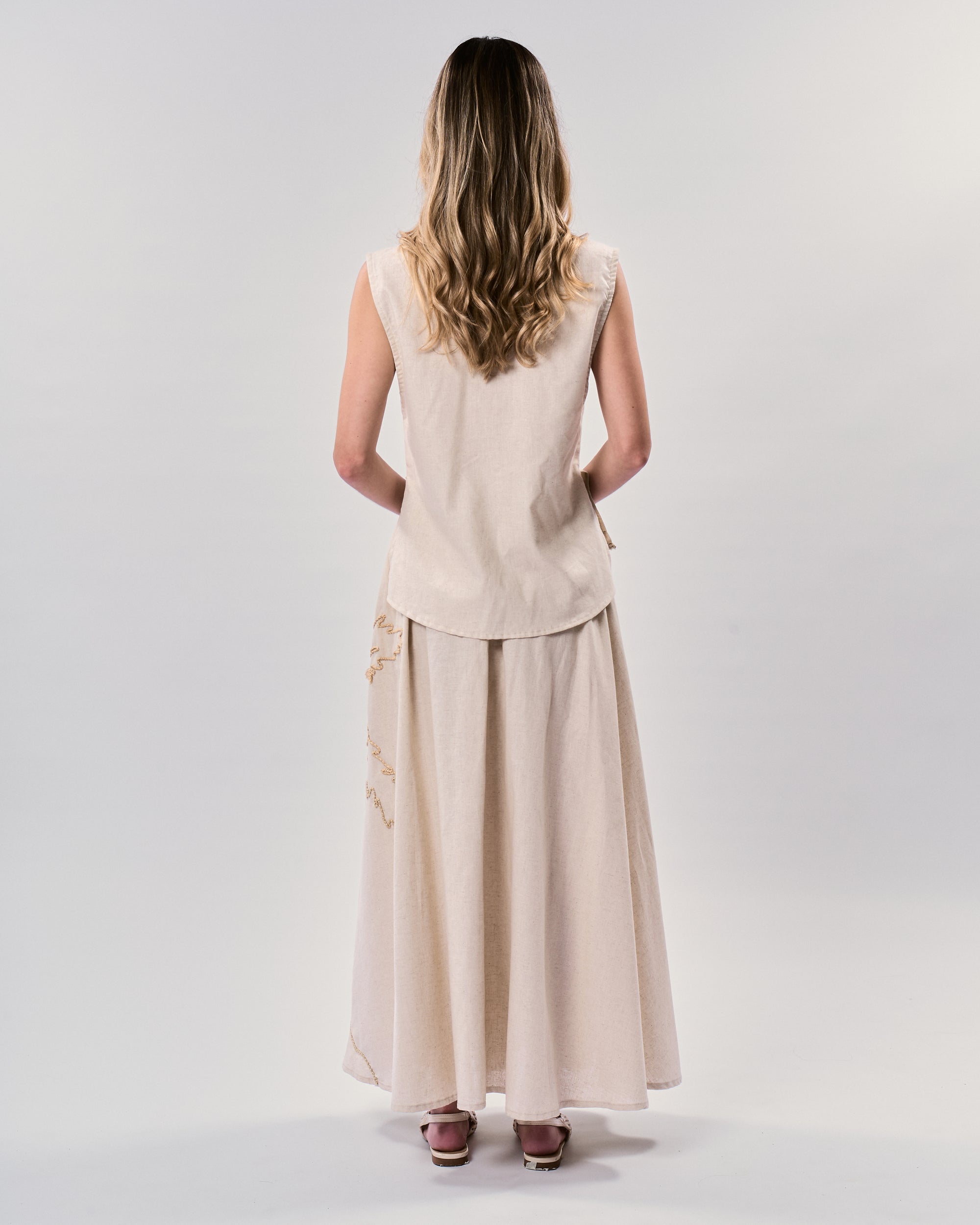 SOLARA SKIRT IN SAND