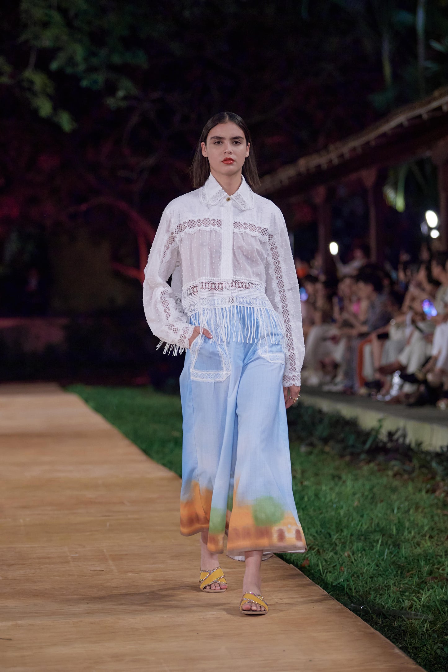 IZAMAL CAPRI PANTS